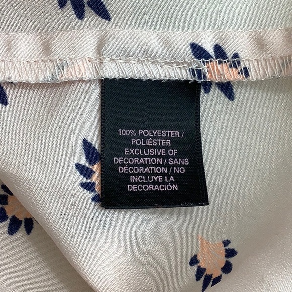 Victoria’s Secret front tie back splits lace trim floral blouse size Small EUC - Picture 9 of 14